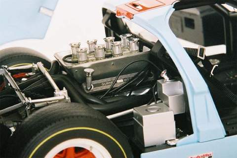 Ford GT40 gmp 1/12 scale diecast engine side view